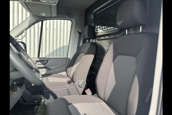 Volkswagen Crafter 35 2.0 TDI L3H3*A/C*CRUISE*HAAK*CAM*TEL*3000KG TRG