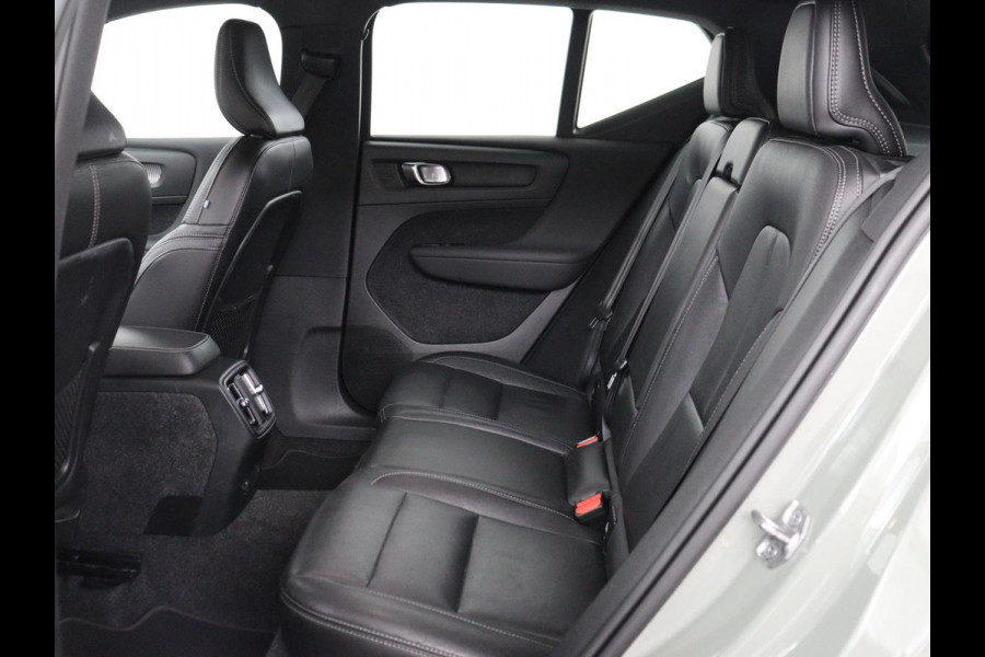 Volvo XC40 Recharge P8 AWD R Design | Warmtepomp | Leder | Stoelverwarming | Harman/Kardon | Adaptive cruise | Camera | Keyless | 19'' | Full LED | Navigatie | Parkeerhulp
