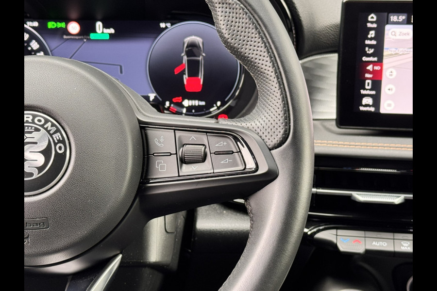 Alfa Romeo Tonale 1.3T PHEV Ti | Camera | Apple CarPlay / Android Auto | Navigatie | Climate | Electrische achterklep