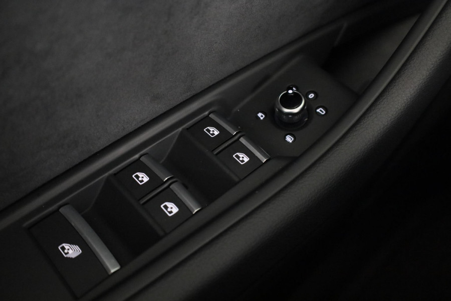 Audi A5 Cabriolet 40 TFSI S edition 204pk | Assistentiepakket parking |  hoofdruimteverwarming | stoelverwarming | windschot