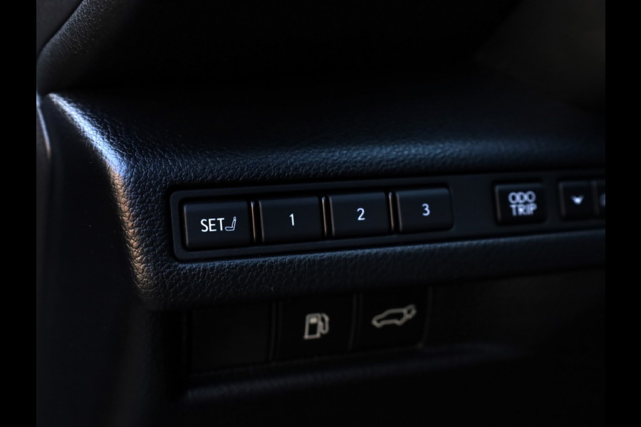 Lexus LBX Relax AWD | Mark Levinson | Head-up | Park Assist