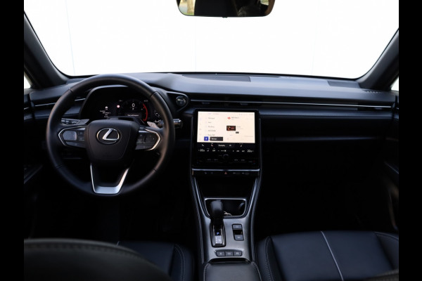 Lexus LBX Relax AWD | Mark Levinson | Head-up | Park Assist