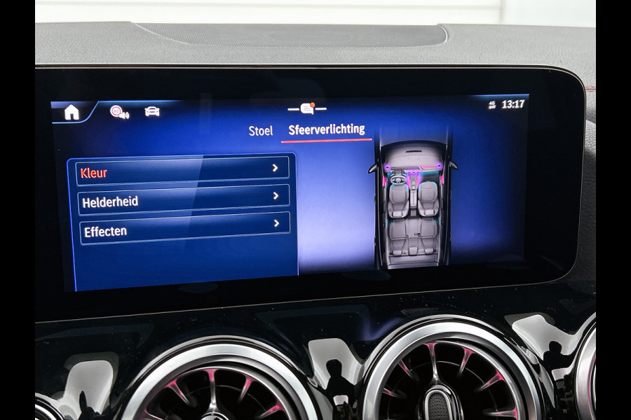 Mercedes-Benz EQA 250+ Business Solution AMG 71 kWh | Trekhaak | Nightpakket | GUARD 360° Voertuigbescherming Plus | Memorypakket | Panoramaschuifdak | Head-up display | 360° camera | Burmester® 3D sound systeem |