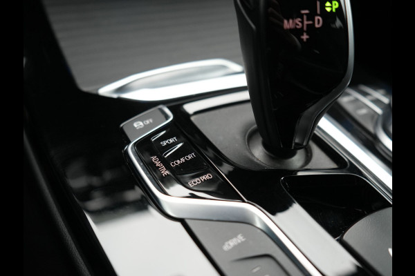 BMW X3 xDrive30e M Sport Plug In Hybrid 293pk Dealer O.H. PHEV | Trekhaak Af Fabriek | Camera | Adaptief Onderstel | Lederen Sportstoelen Verwarmd | Adaptive LED | Hifi Audio | Sfeerverlichting | 20"L.M | Virtual | Navigatie | DAB | Cruise Control |