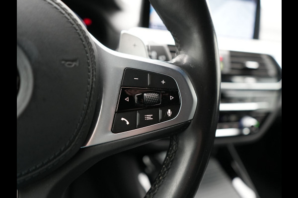 BMW X3 xDrive30e M Sport Plug In Hybrid 293pk Dealer O.H. PHEV | Trekhaak Af Fabriek | Camera | Adaptief Onderstel | Lederen Sportstoelen Verwarmd | Adaptive LED | Hifi Audio | Sfeerverlichting | 20"L.M | Virtual | Navigatie | DAB | Cruise Control |