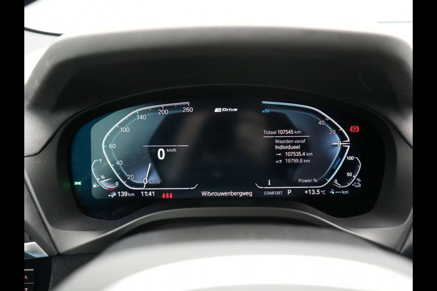 BMW X3 xDrive30e M Sport Plug In Hybrid 293pk Dealer O.H. PHEV | Trekhaak Af Fabriek | Camera | Adaptief Onderstel | Lederen Sportstoelen Verwarmd | Adaptive LED | Hifi Audio | Sfeerverlichting | 20"L.M | Virtual | Navigatie | DAB | Cruise Control |