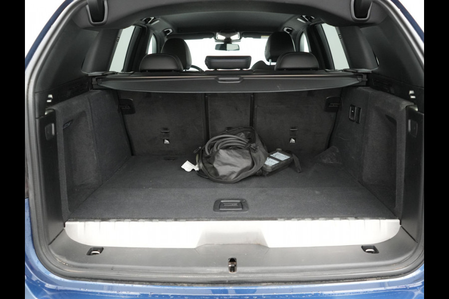 BMW X3 xDrive30e M Sport Plug In Hybrid 293pk Dealer O.H. PHEV | Trekhaak Af Fabriek | Camera | Adaptief Onderstel | Lederen Sportstoelen Verwarmd | Adaptive LED | Hifi Audio | Sfeerverlichting | 20"L.M | Virtual | Navigatie | DAB | Cruise Control |