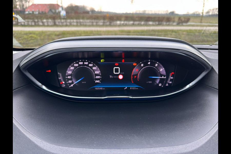 Peugeot 5008 1.2 Blue Lease Allure 7 persoons |  Climate Control V+A | Navi | Cruise Control |