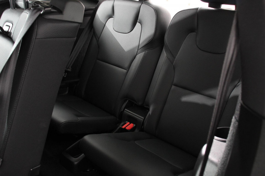 Volvo XC90 2.0 T8 Recharge AWD Inscription Expression |  Navigatie | Apple Carplay/Android Auto | Parkeersensoren  | Stoel- en stuurverwarming | Adaptive Cruise Control | Virtual Cockpit | Elektrisch inklapbare trekhaak | Elektrisch verstelbare bestuurderstoel met geheugen | Inductieladen voor smartphone