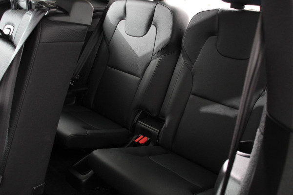 Volvo XC90 2.0 T8 Recharge AWD Inscription Expression |  Navigatie | Apple Carplay/Android Auto | Parkeersensoren  | Stoel- en stuurverwarming | Adaptive Cruise Control | Virtual Cockpit | Elektrisch inklapbare trekhaak | Elektrisch verstelbare bestuurderstoel met geheugen | Inductieladen voor smartphone