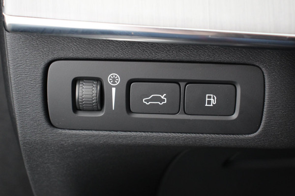 Volvo XC90 2.0 T8 Recharge AWD Inscription Expression |  Navigatie | Apple Carplay/Android Auto | Parkeersensoren  | Stoel- en stuurverwarming | Adaptive Cruise Control | Virtual Cockpit | Elektrisch inklapbare trekhaak | Elektrisch verstelbare bestuurderstoel met geheugen | Inductieladen voor smartphone