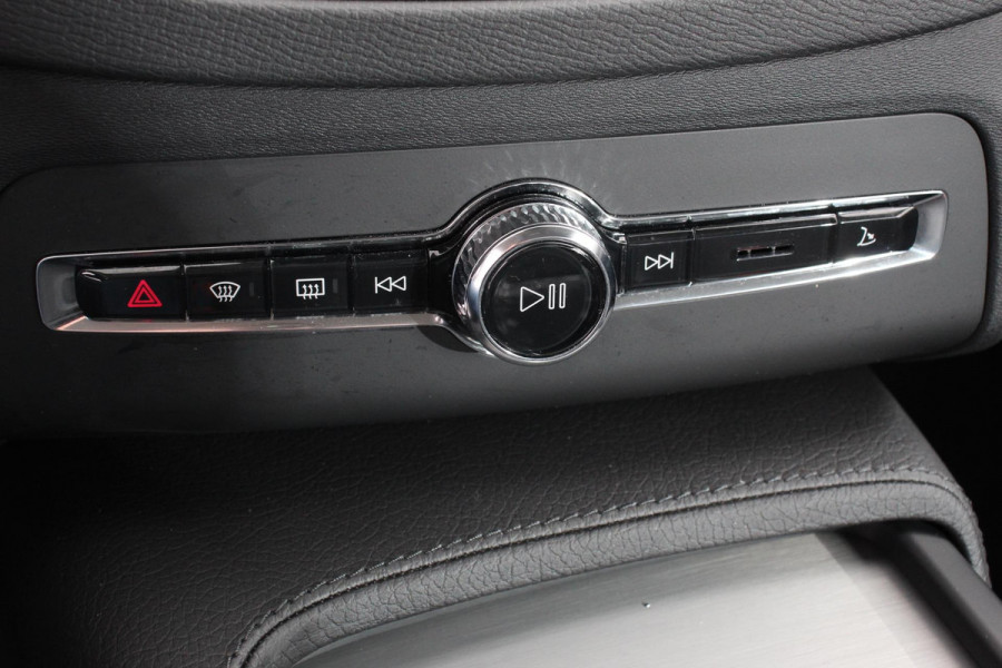 Volvo XC90 2.0 T8 Recharge AWD Inscription Expression |  Navigatie | Apple Carplay/Android Auto | Parkeersensoren  | Stoel- en stuurverwarming | Adaptive Cruise Control | Virtual Cockpit | Elektrisch inklapbare trekhaak | Elektrisch verstelbare bestuurderstoel met geheugen | Inductieladen voor smartphone