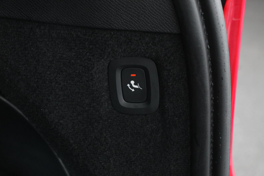 Volvo XC90 2.0 T8 Recharge AWD Inscription Expression |  Navigatie | Apple Carplay/Android Auto | Parkeersensoren  | Stoel- en stuurverwarming | Adaptive Cruise Control | Virtual Cockpit | Elektrisch inklapbare trekhaak | Elektrisch verstelbare bestuurderstoel met geheugen | Inductieladen voor smartphone