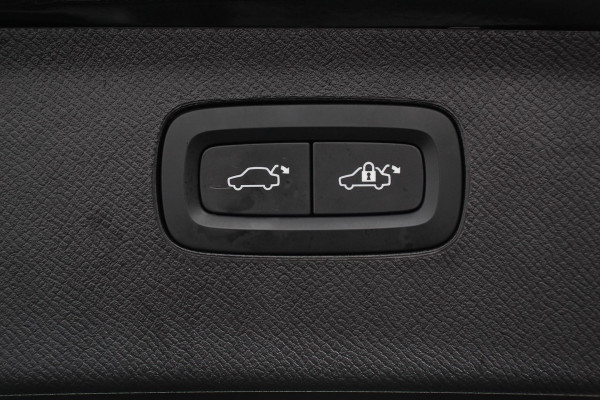 Volvo XC90 2.0 T8 Recharge AWD Inscription Expression |  Navigatie | Apple Carplay/Android Auto | Parkeersensoren  | Stoel- en stuurverwarming | Adaptive Cruise Control | Virtual Cockpit | Elektrisch inklapbare trekhaak | Elektrisch verstelbare bestuurderstoel met geheugen | Inductieladen voor smartphone