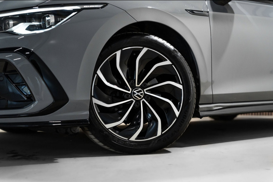 Volkswagen Golf 1.5 eTSI R-Line 2020 DSG IQ PANO CAMERA VIRTUAL