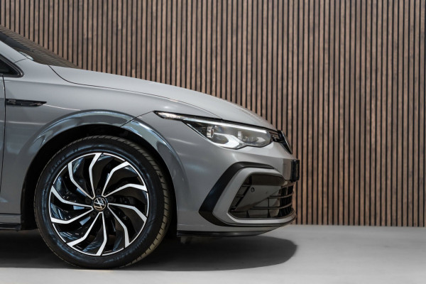 Volkswagen Golf 1.5 eTSI R-Line 2020 DSG IQ PANO CAMERA VIRTUAL