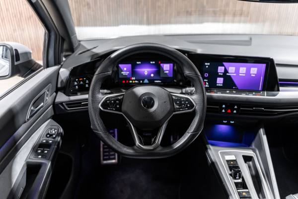 Volkswagen Golf 1.5 eTSI R-Line 2020 DSG IQ PANO CAMERA VIRTUAL