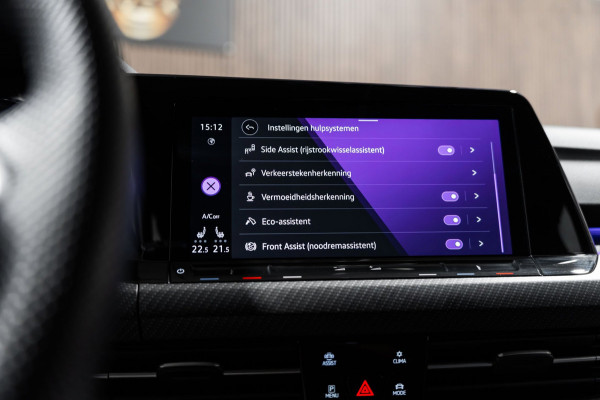 Volkswagen Golf 1.5 eTSI R-Line 2020 DSG IQ PANO CAMERA VIRTUAL