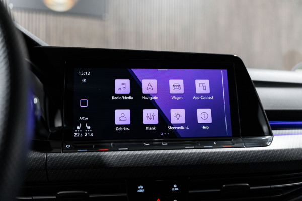 Volkswagen Golf 1.5 eTSI R-Line 2020 DSG IQ PANO CAMERA VIRTUAL