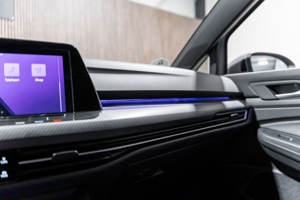 Volkswagen Golf 1.5 eTSI R-Line 2020 DSG IQ PANO CAMERA VIRTUAL