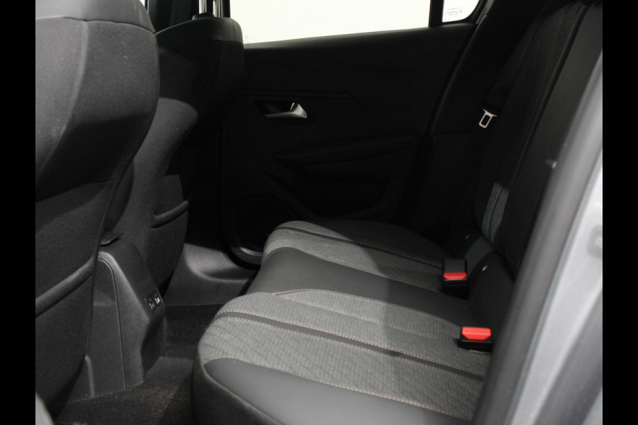Peugeot 208 Hybrid 100 Automaat Allure Navigatie Apple Carplay/ Android Auto Camera Parkeersensoren Adaptive Cruise Control Stoelverwarming Ledverlichting Climate control