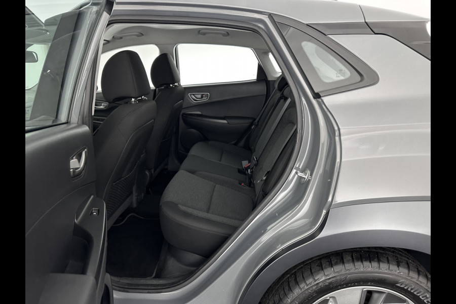 Hyundai Kona EV Comfort 39 kWh [ 3-Fase-11kW] {SOH-98%} (INCL-BTW) *HEATPUMP | DIGI-COCKPIT | ADAPTIVE-CRUISE | CARPLAY | DAB | LANE-ASSIST | KEYLESS | COMFORT-SEATS | CCS-FASTLOADER | SHIFTPADDLES | 17"ALU*