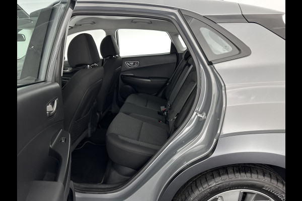 Hyundai Kona EV Comfort 39 kWh [ 3-Fase-11kW] {SOH-98%} (INCL-BTW) *HEATPUMP | DIGI-COCKPIT | ADAPTIVE-CRUISE | CARPLAY | DAB | LANE-ASSIST | KEYLESS | COMFORT-SEATS | CCS-FASTLOADER | SHIFTPADDLES | 17"ALU*