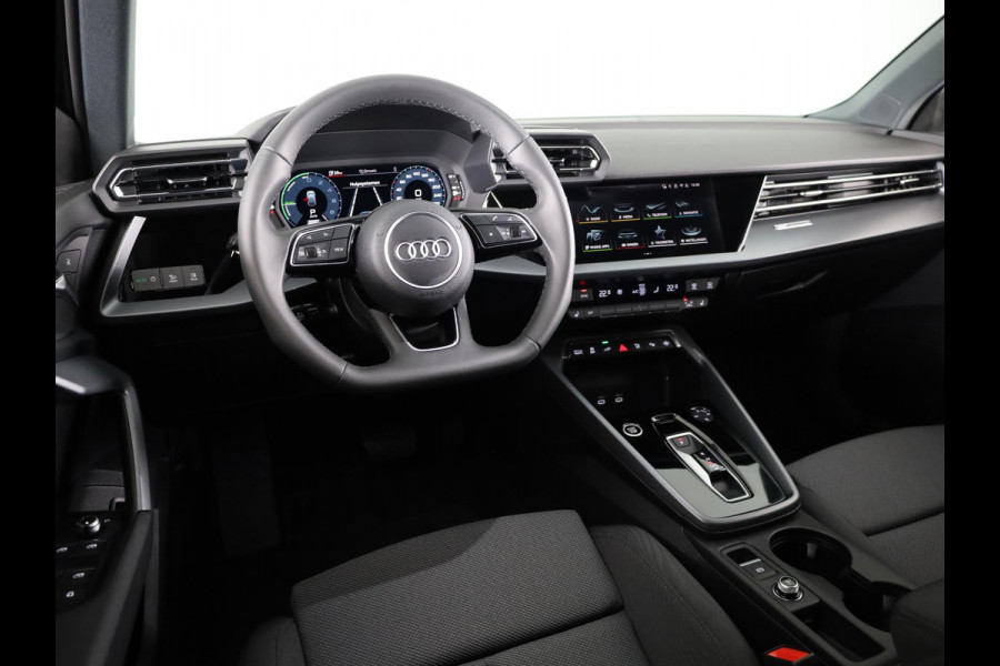 Audi A3 Sportback 40 TFSI e Pro Line 204pk | Parkeercamera | Stoelverwarming | Adaptieve cruise controle | Sportstoelen