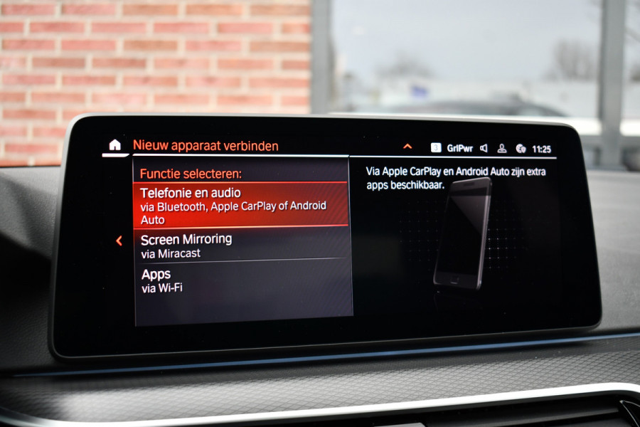 BMW 5 Serie 530e M-Sport Pano Trekh ACC HUD 360 Laser El-Klep