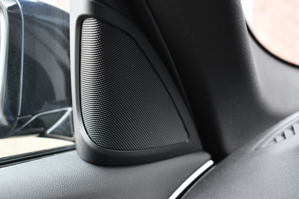 BMW 5 Serie 530e M-Sport Pano Trekh ACC HUD 360 Laser El-Klep