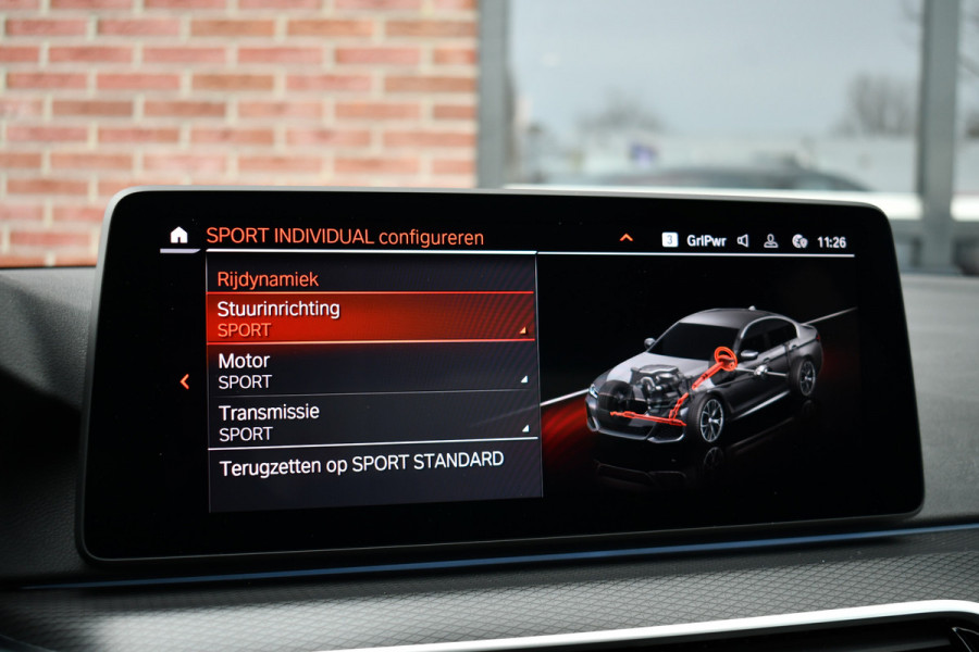 BMW 5 Serie 530e M-Sport Pano Trekh ACC HUD 360 Laser El-Klep