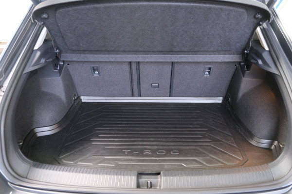 Volkswagen T-Roc 1.5 TSI Style Business Automaat - N.A.P. Airco, Carplay, Navi, PDc, Cruise.