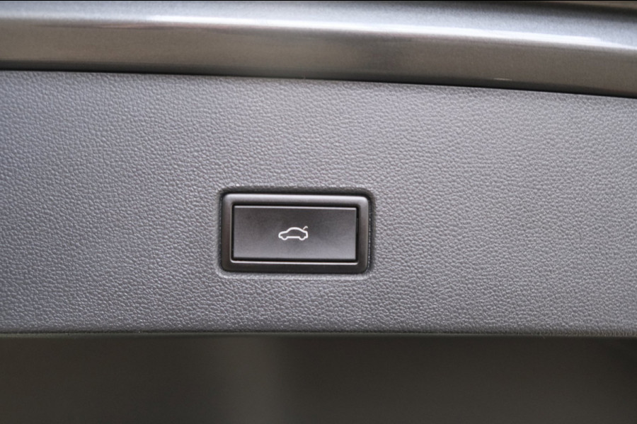 Volkswagen T-Roc 1.5 TSI Style Business Automaat - N.A.P. Airco, Carplay, Navi, PDc, Cruise.