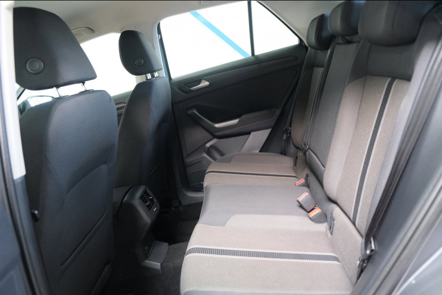 Volkswagen T-Roc 1.5 TSI Style Business Automaat - N.A.P. Airco, Carplay, Navi, PDc, Cruise.