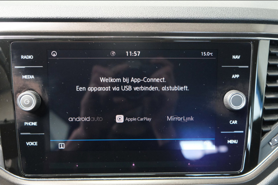 Volkswagen T-Roc 1.5 TSI Style Business Automaat - N.A.P. Airco, Carplay, Navi, PDc, Cruise.