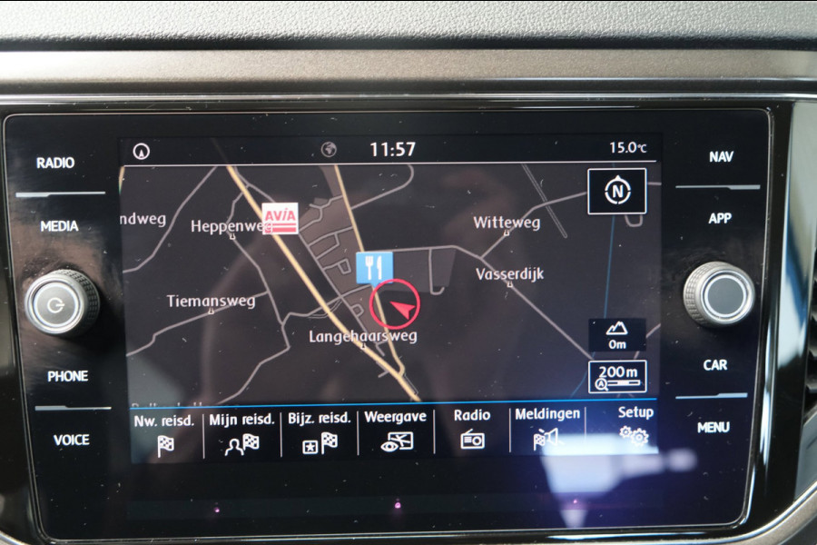 Volkswagen T-Roc 1.5 TSI Style Business Automaat - N.A.P. Airco, Carplay, Navi, PDc, Cruise.