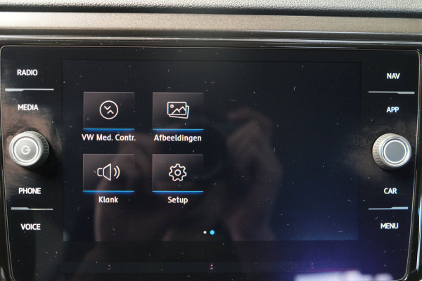 Volkswagen T-Roc 1.5 TSI Style Business Automaat - N.A.P. Airco, Carplay, Navi, PDc, Cruise.