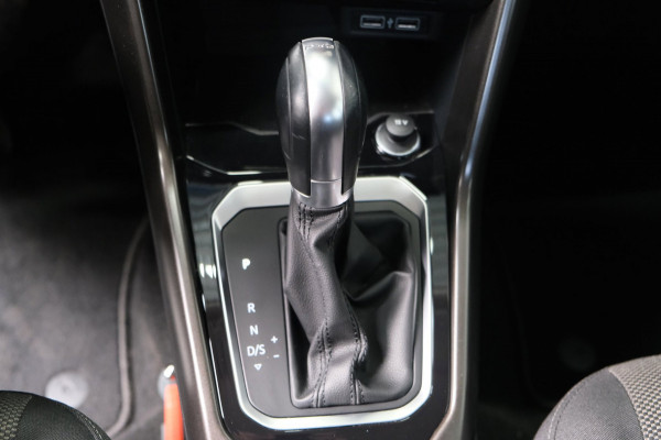 Volkswagen T-Roc 1.5 TSI Style Business Automaat - N.A.P. Airco, Carplay, Navi, PDc, Cruise.