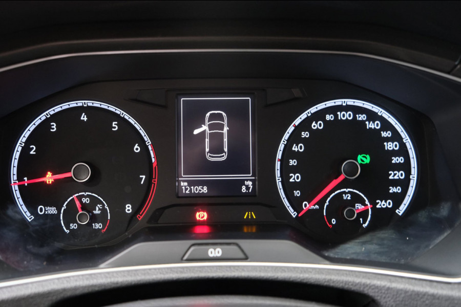 Volkswagen T-Roc 1.5 TSI Style Business Automaat - N.A.P. Airco, Carplay, Navi, PDc, Cruise.