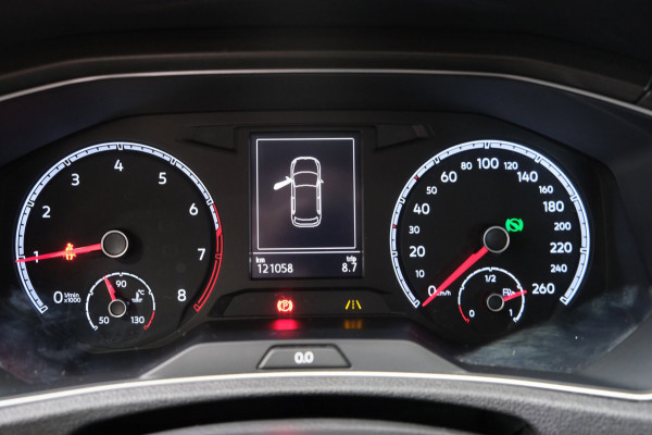 Volkswagen T-Roc 1.5 TSI Style Business Automaat - N.A.P. Airco, Carplay, Navi, PDc, Cruise.