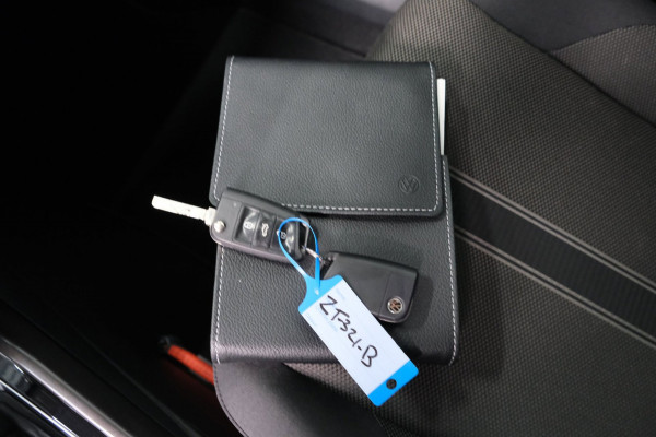 Volkswagen T-Roc 1.5 TSI Style Business Automaat - N.A.P. Airco, Carplay, Navi, PDc, Cruise.