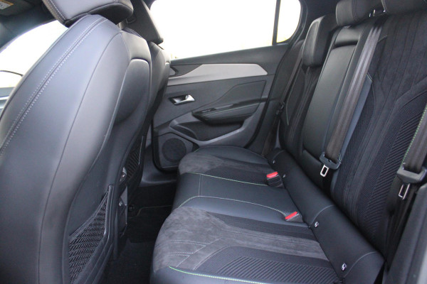 Peugeot 308 1.6 HYbrid 225PK AUTOMAAT GT PACK BUSINESS | PANO DAK | FOCAL AUDIO | FULL LED KOPLAMPEN | MASSAGE STOELEN | STOEL/STUUR VERW. | NAVIGATIE | CAMERA | ADAPTIVE CRUISE | DODEHOEK BEWAKING | DRAADLOZE TELEFOONLADER | KEYLESS ENTRY |