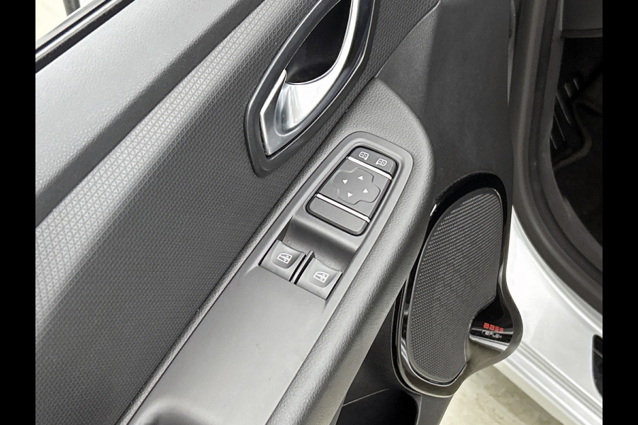 Renault Clio 1.2 16V (Goed OndeH, Navi, Airco, Cruise Con, Bluetooth, Multimedia, Etc)