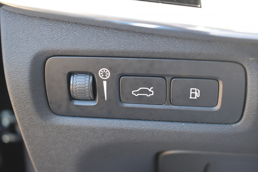 Volvo V90 T8 390PK AWD Inscription Exclusive | Trekhaak | Luchtvering | H&K | ACC | Panodak