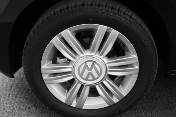 Volkswagen up! 1.0 Automaat high up! | Airco | Lichtmetalen velgen | Radio | Bluetooth