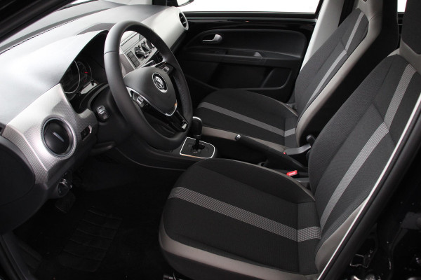 Volkswagen up! 1.0 Automaat high up! | Airco | Lichtmetalen velgen | Radio | Bluetooth