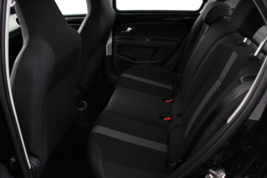 Volkswagen up! 1.0 Automaat high up! | Airco | Lichtmetalen velgen | Radio | Bluetooth