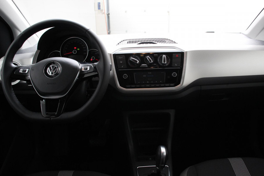 Volkswagen up! 1.0 Automaat high up! | Airco | Lichtmetalen velgen | Radio | Bluetooth