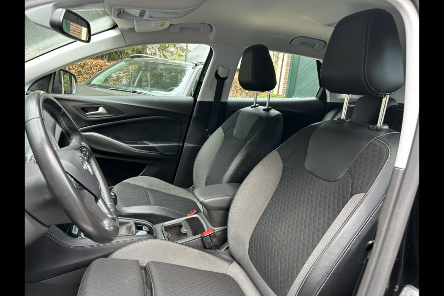 Opel Grandland 1.2 Turbo 130pk Innov. Camera, Carplay, Navi, 18" LMV