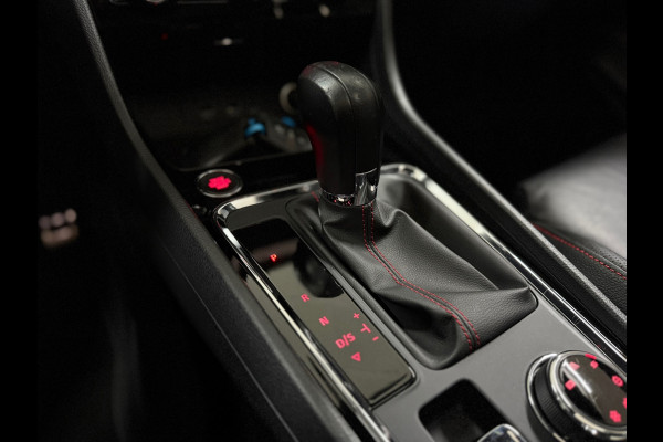 Seat Ateca 2.0 TSI FR 4DRIVE | Pano | Parkeerstuurassistent met Top View | Leder Pakket | Ambient | Exclusive Performance velgen |